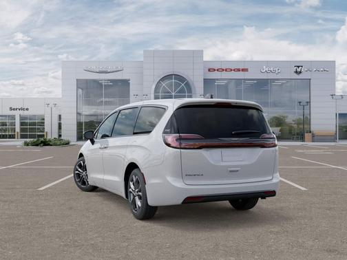 2026 Chrysler Pacifica L