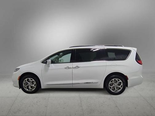 Bright White Clearcoat 2021 Chrysler Pacifica Limited