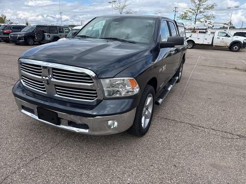 2016 RAM 1500 SLT