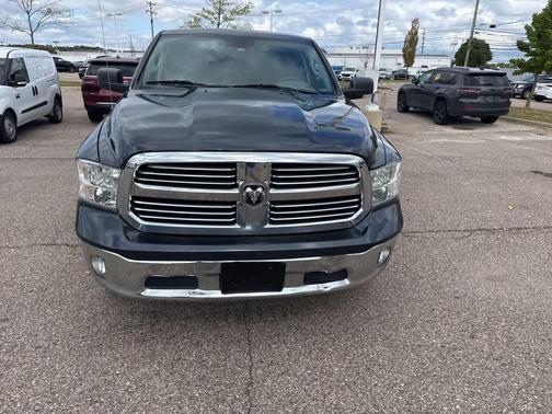 2016 RAM 1500 SLT