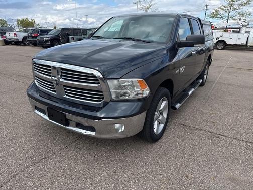 2016 RAM 1500 SLT