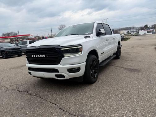 Bright White Clearcoat 2020 RAM 1500 Big Horn/Lone Star