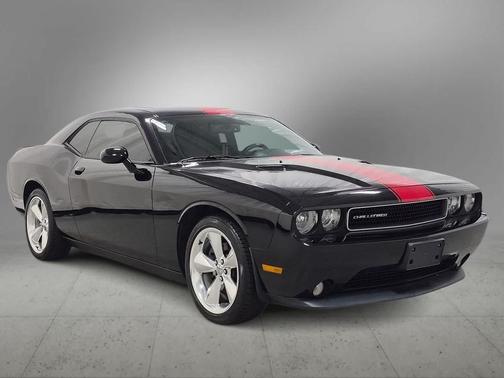 Black Clearcoat 2013 Dodge Challenger SXT