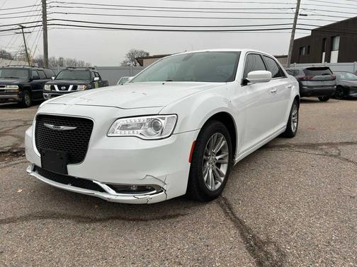 2016 Chrysler 300 S