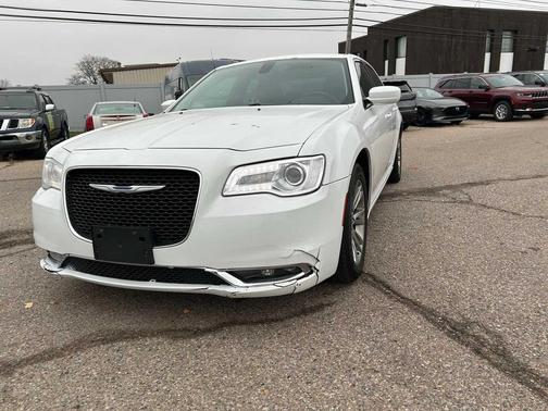 2016 Chrysler 300 S