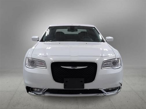 2016 Chrysler 300 S