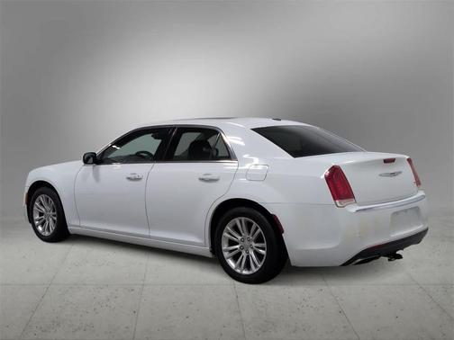 2016 Chrysler 300 S