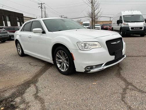 2016 Chrysler 300 S