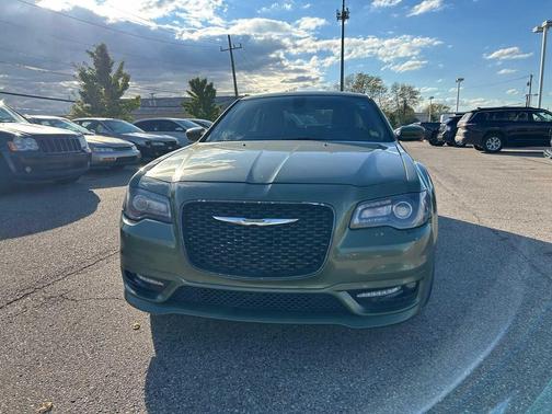 2018 Chrysler 300 S