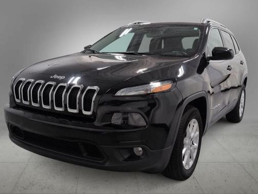 Brilliant Black Crystal Pearlcoat 2015 Jeep Cherokee Latitude