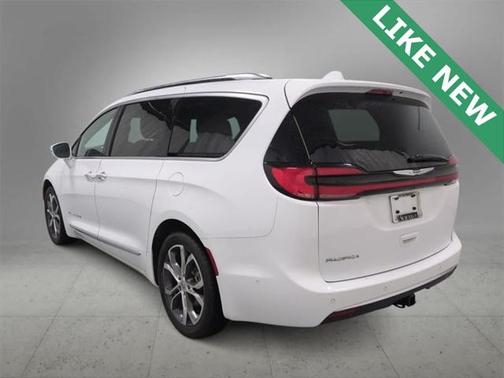 2022 Chrysler Pacifica L