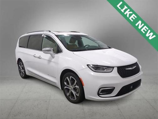 2022 Chrysler Pacifica L