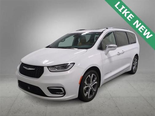 2022 Chrysler Pacifica L
