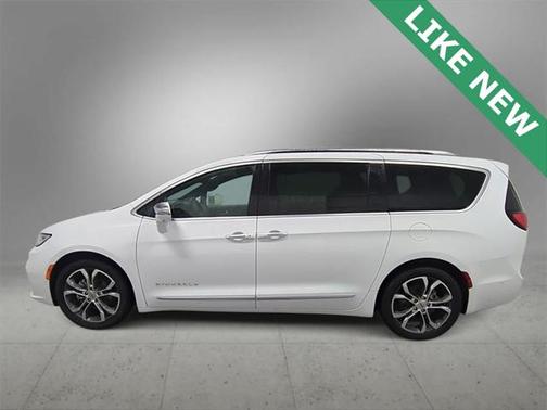 2022 Chrysler Pacifica L