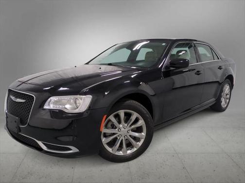 2023 Chrysler 300 Touring