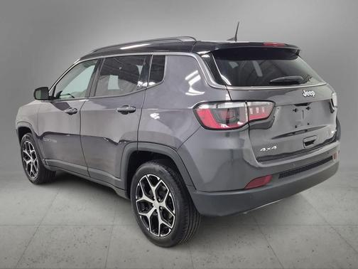 Baltic Gray Metallic Clearcoat 2024 Jeep Compass Limited
