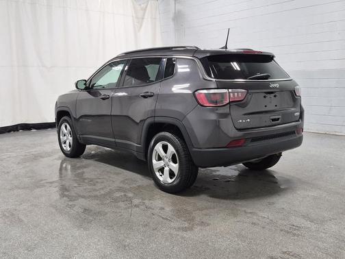 Granite Crystal Metallic Clearcoat 2020 Jeep Compass Latitude