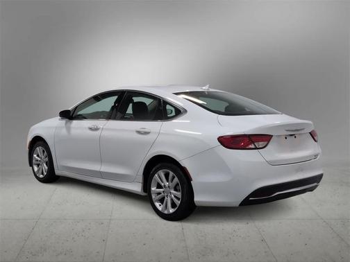 2017 Chrysler 200 Limited