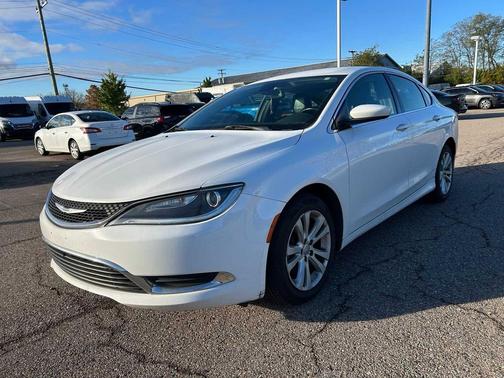 2017 Chrysler 200 Limited