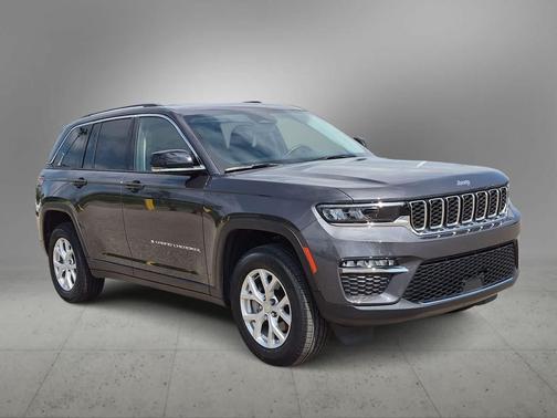 Baltic Gray Metallic Clearcoat 2023 Jeep Grand Cherokee Limited