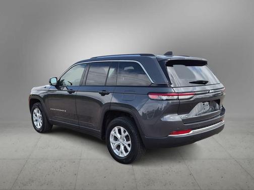 Baltic Gray Metallic Clearcoat 2023 Jeep Grand Cherokee Limited
