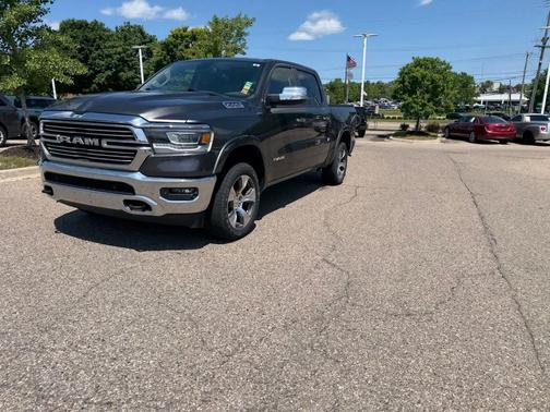 Granite Crystal Metallic Clearcoat 2020 RAM 1500 Laramie
