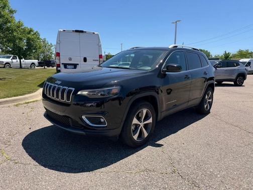 Diamond Black Crystal Pearlcoat 2019 Jeep Cherokee Limited
