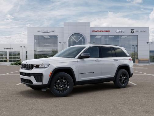 Bright White Clearcoat 2026 Jeep Grand Cherokee Altitude