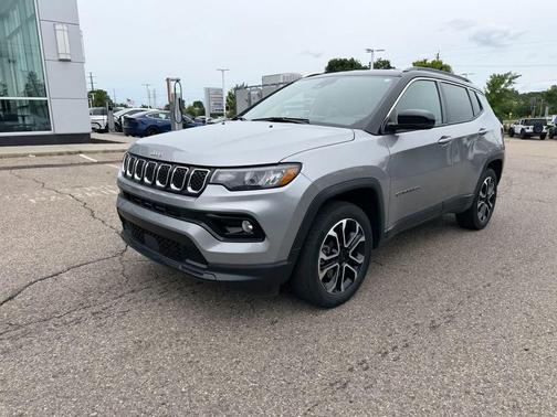 Billet Silver Metallic Clearcoat 2023 Jeep Compass Limited