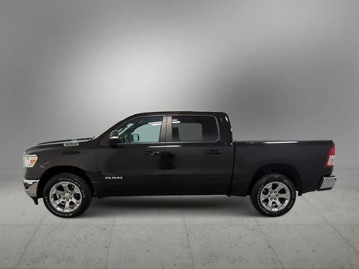 Diamond Black Crystal Pearlcoat 2021 RAM 1500 Big Horn/Lone Star