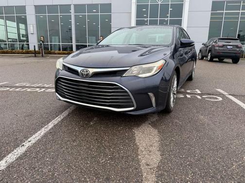 Parisian Night Pearl 2016 Toyota Avalon Limited