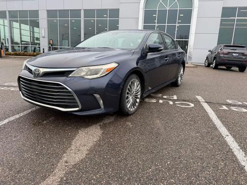 Parisian Night Pearl 2016 Toyota Avalon Limited