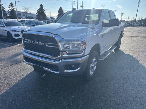 2022 RAM 2500 Big Horn Crew Cab 4x4 6'4' Box