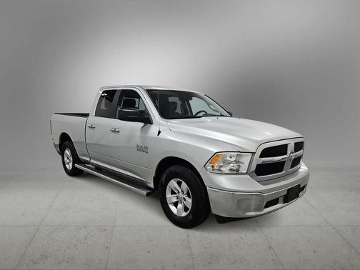 Bright Silver Metallic Clearcoat 2017 RAM 1500 SLT