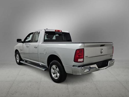 Bright Silver Metallic Clearcoat 2017 RAM 1500 SLT