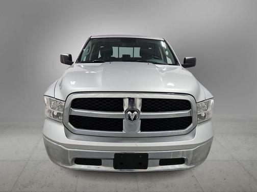 Bright Silver Metallic Clearcoat 2017 RAM 1500 SLT