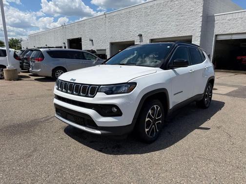 Bright White Clearcoat 2023 Jeep Compass Limited