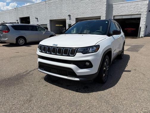 Bright White Clearcoat 2023 Jeep Compass Limited