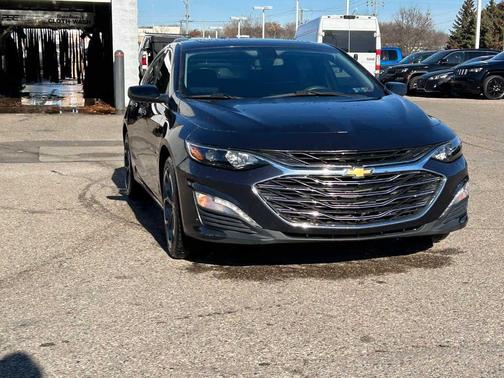 2022 Chevrolet Malibu FWD LT