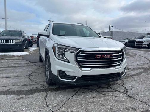 2024 GMC Terrain SLT