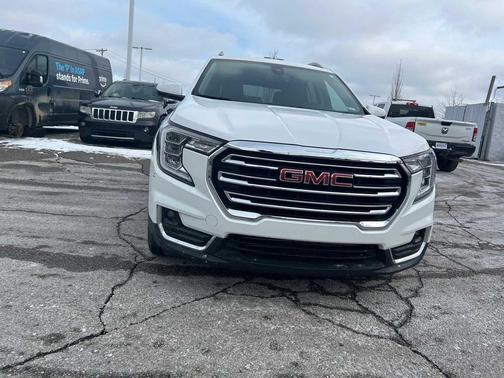 2024 GMC Terrain SLT