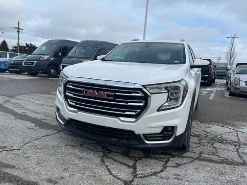 2024 GMC Terrain SLT