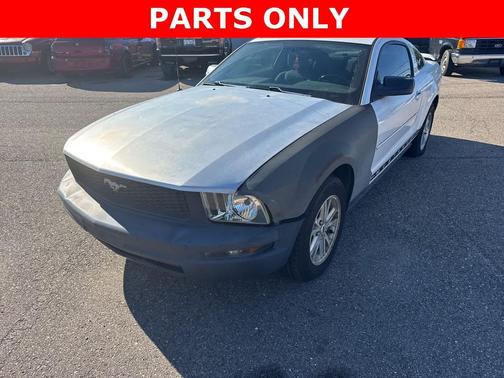 2006 Ford Mustang Deluxe