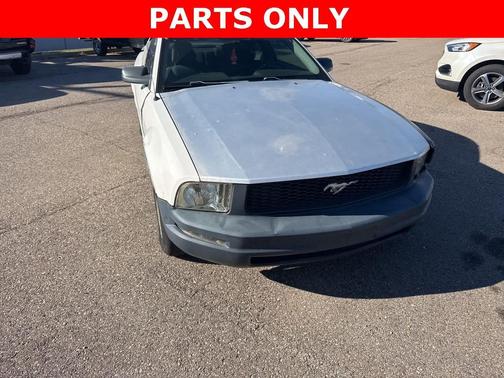 2006 Ford Mustang Deluxe