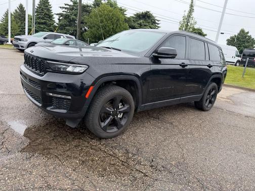 Diamond Black Crystal Pearlcoat 2024 Jeep Grand Cherokee L Limited