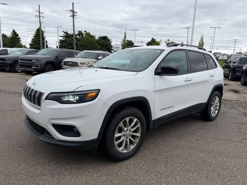 Bright White Clearcoat 2022 Jeep Cherokee Latitude Lux