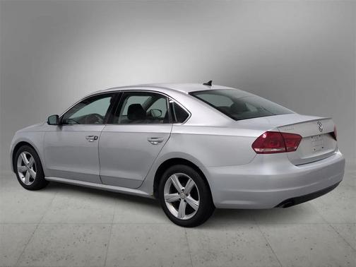 2013 Volkswagen Passat 2.5 SE