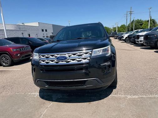 AGATE BLACK 2019 Ford Explorer XLT