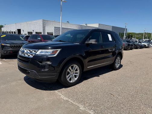 AGATE BLACK 2019 Ford Explorer XLT