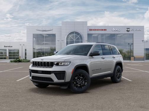 Silver Zynith 2026 Jeep Grand Cherokee Altitude